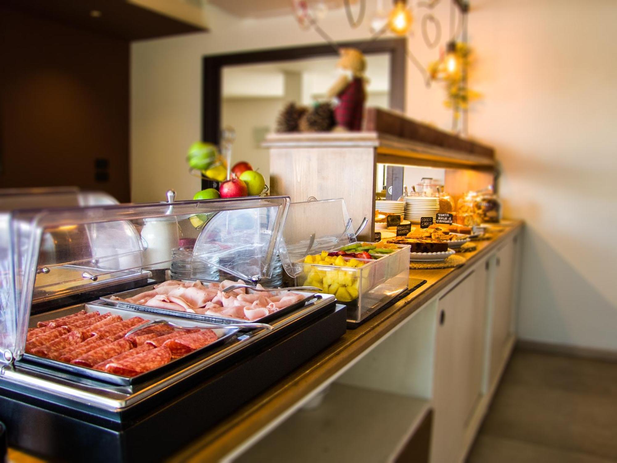 Hotel Ambra Quarto dʼAltino Zewnętrze zdjęcie